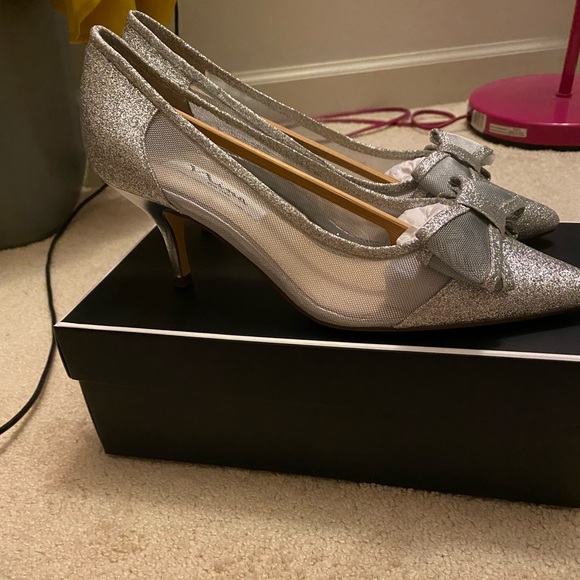 Glittery silver kitten heeled dress pump. - Picture 6 of 7